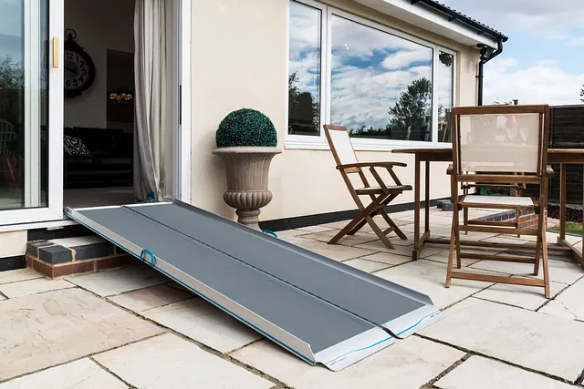 Ramp Centre NEW Aerolight-Xtra folding suitcase ramp